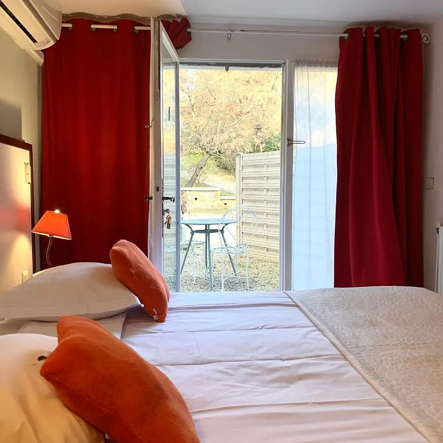 Hotel Le Mas Des Ecureuils Aix-en-Provence 3*,  France